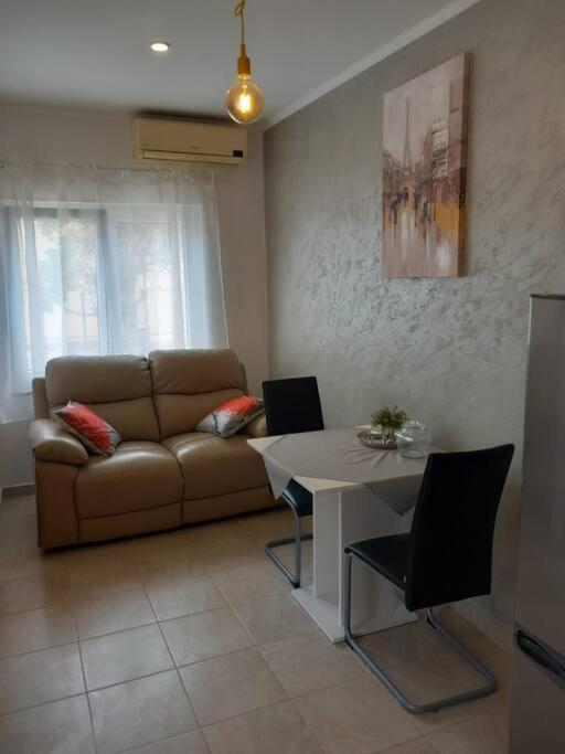 Apartmani Mira Задар Екстериор снимка