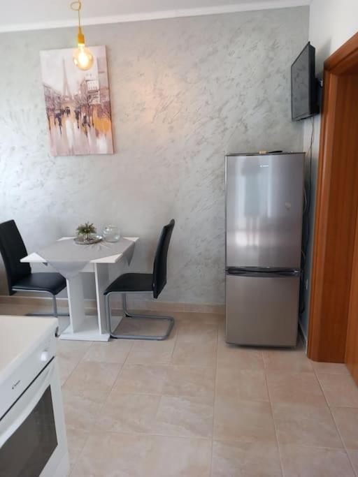 Apartmani Mira Задар Екстериор снимка