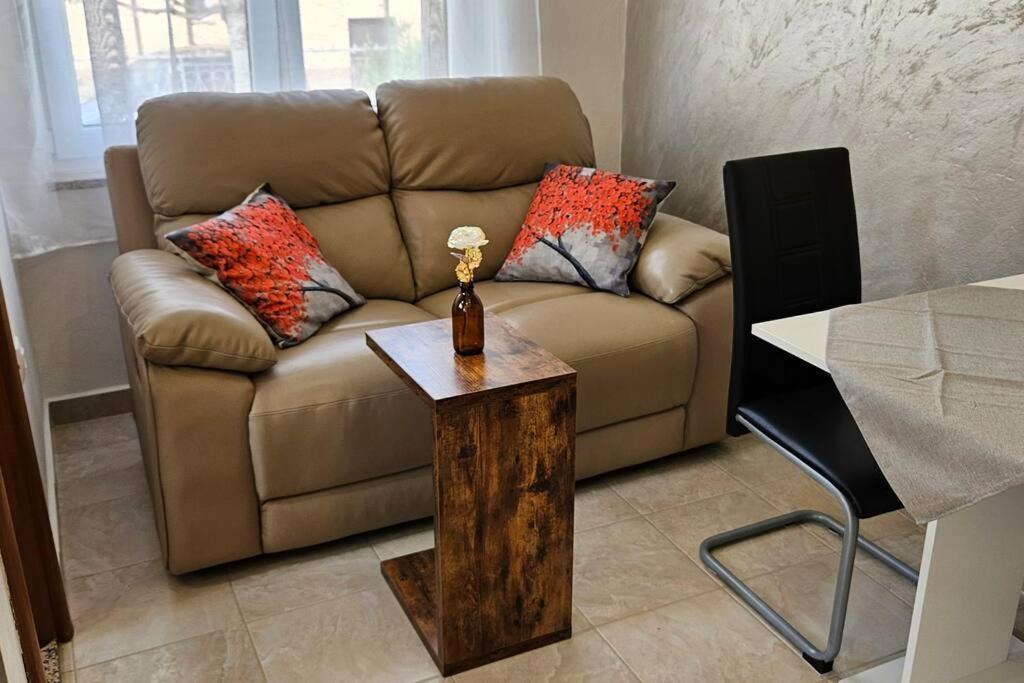 Apartmani Mira Задар Екстериор снимка